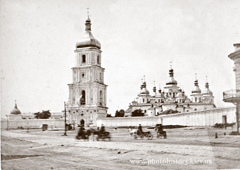 1870-і Вид на Софійський майдан і собор святої Софії